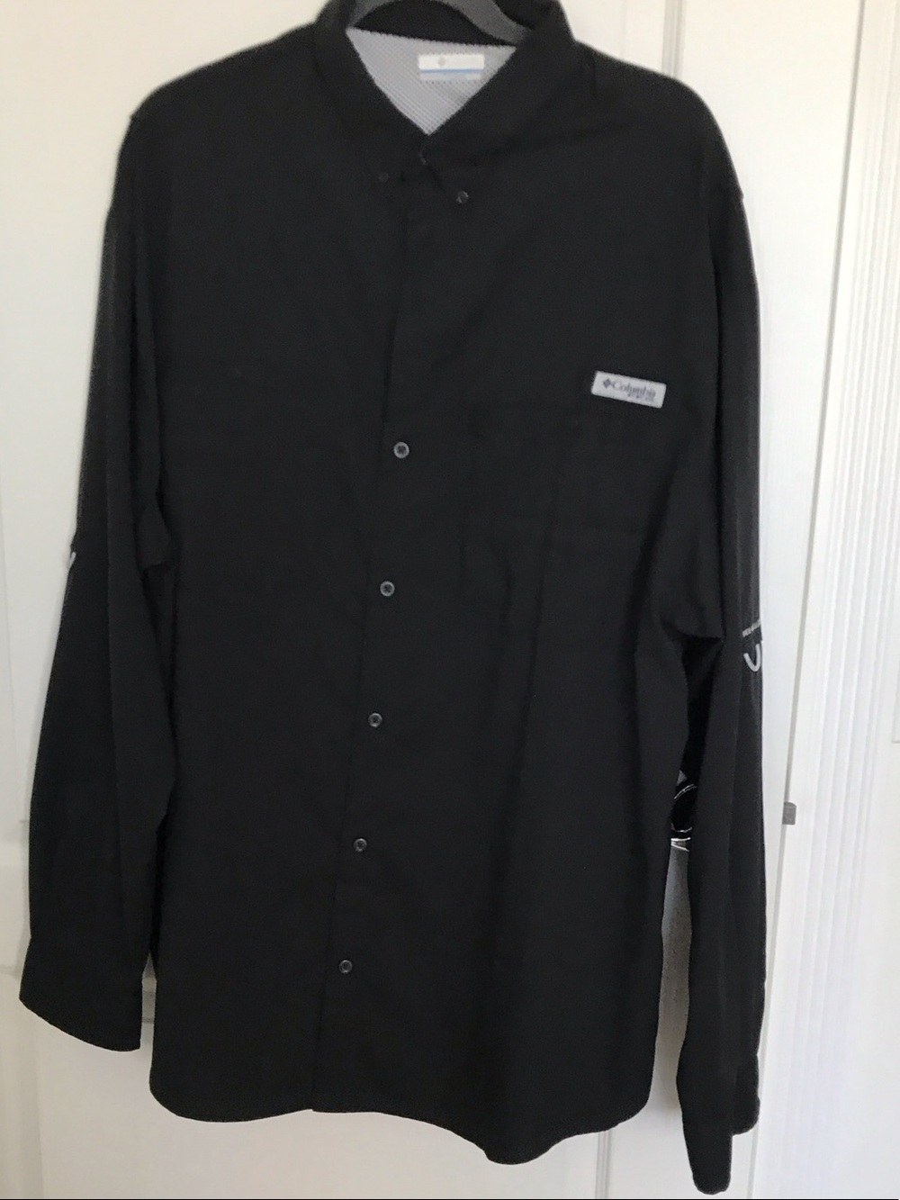 Columbia Black Long-Sleeve Casual Button-Down Shirt